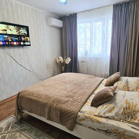 1 Комнатная Квартира В Центре Uralszk Kültér fotó